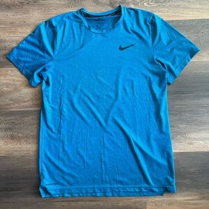 Nike Men's Blue Short Sleeve Tee